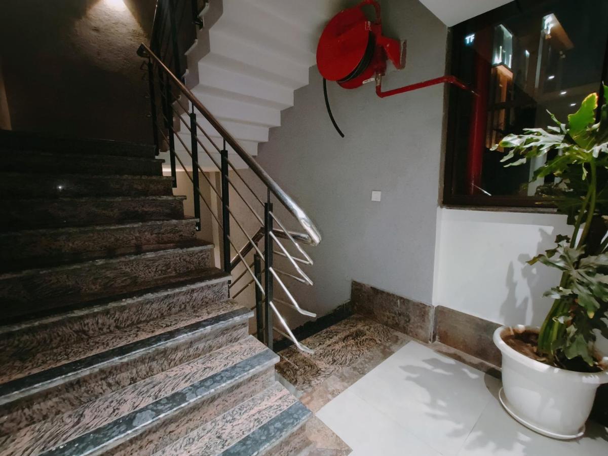 Aura Rooms Dehradún Kültér fotó